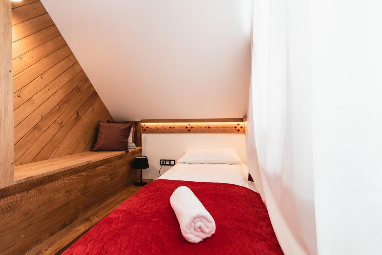 Fajne Chaty - Rodzinny Wypoczynek W Gorach Falsztyn Exteriér fotografie